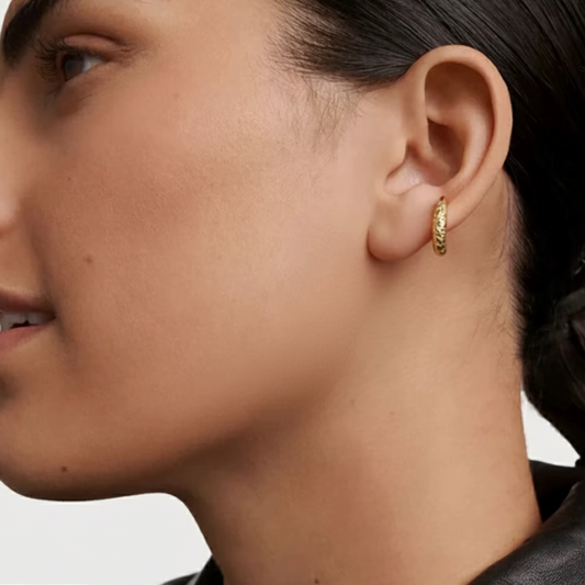 Boucles d’oreilles créoles martelées Isadora en Laiton